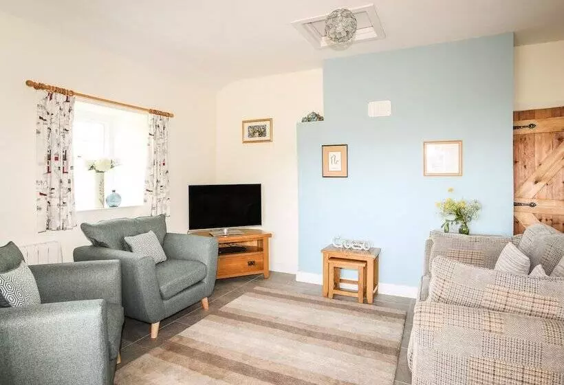 Tymynydd Cottage