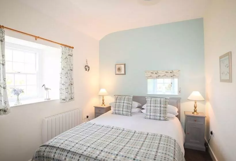 Tymynydd Cottage