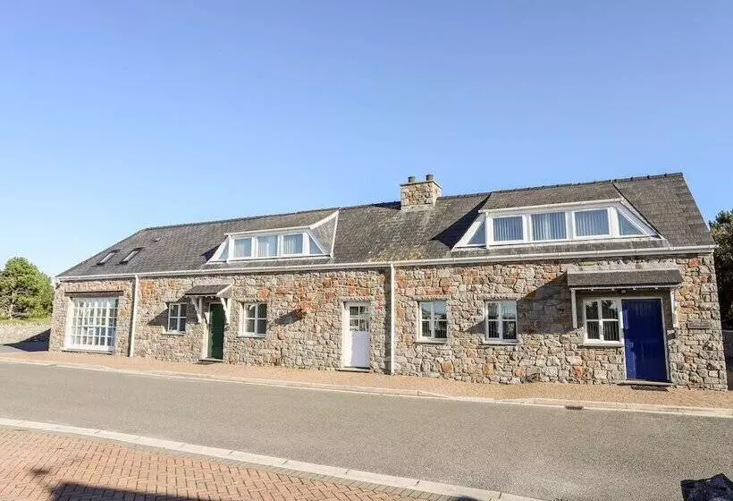 Tyn Towyn   Ty Glas