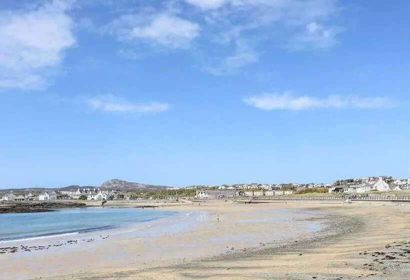 Tyn Towyn   Ty Glas
