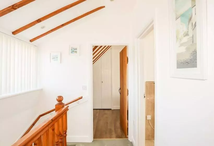 Tyn Towyn   Ty Glas