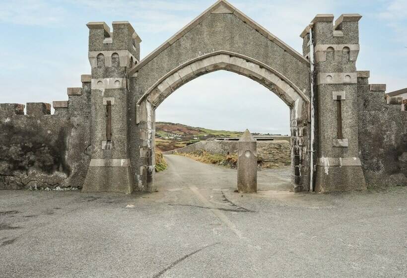 West Lighthouse Keeper's Cottage