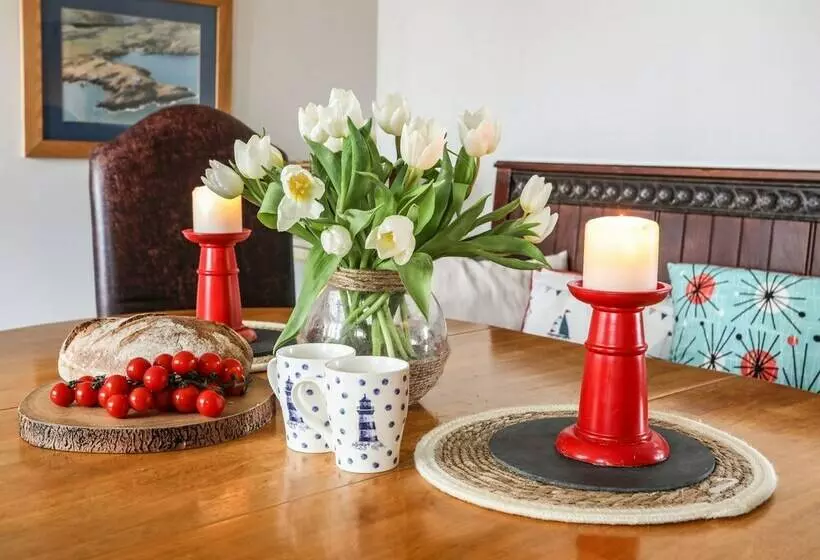 West Lighthouse Keeper's Cottage