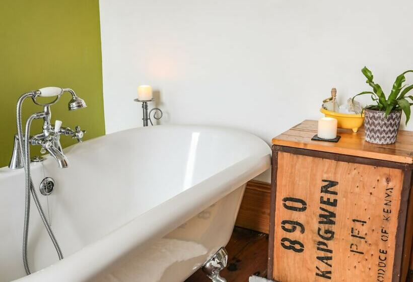 West Lighthouse Keeper's Cottage