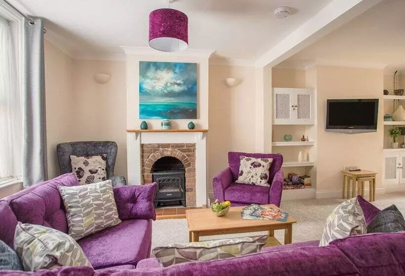 Wey Cottage