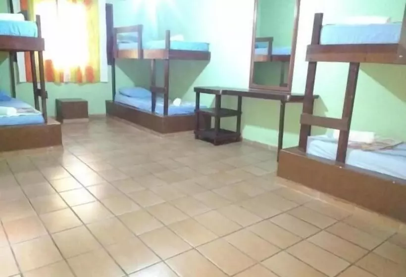 簡易ホテル Pousada Do Preto