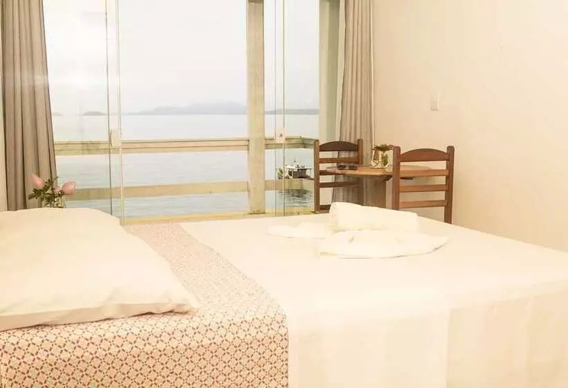 簡易ホテル Pousada Do Preto