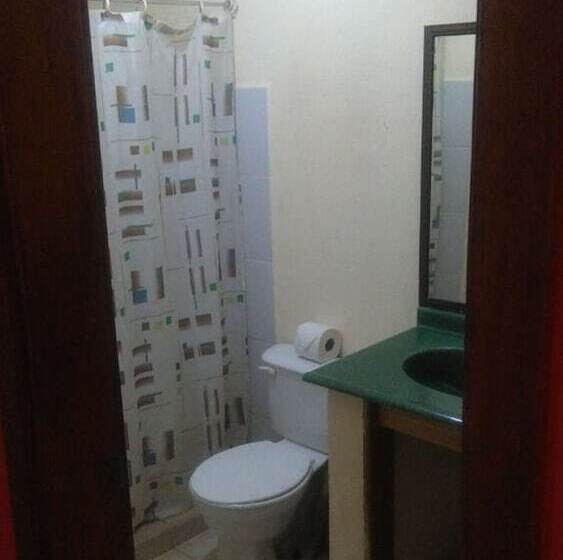 ホテル Cabinas Naomy