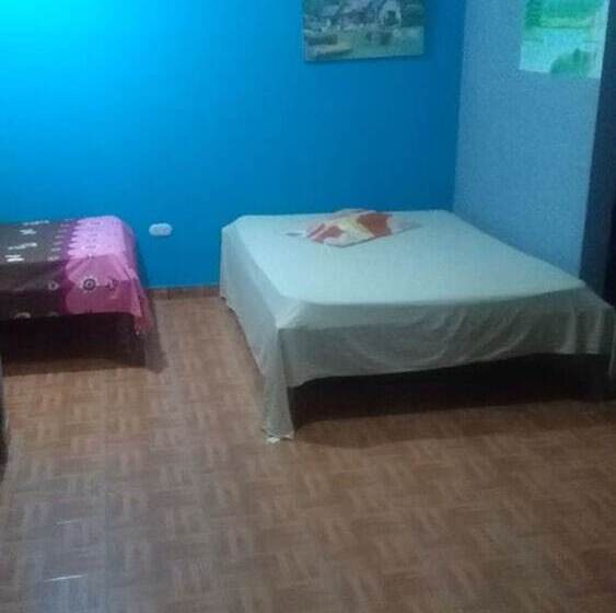 ホテル Cabinas Naomy