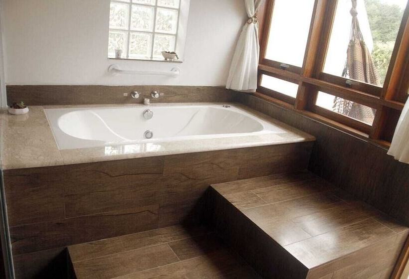 فندق Colline Verte