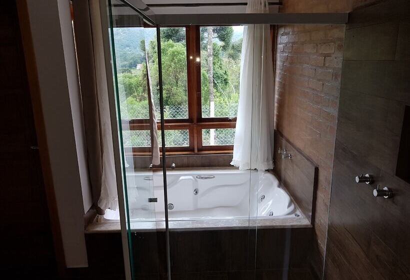 فندق Colline Verte