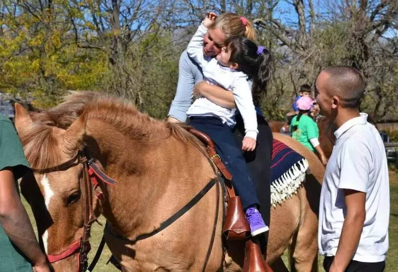 Hotelli De Campo Granja El Aromo