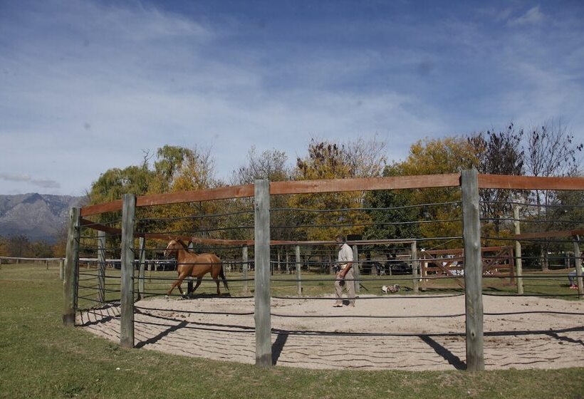 호텔 De Campo Granja El Aromo