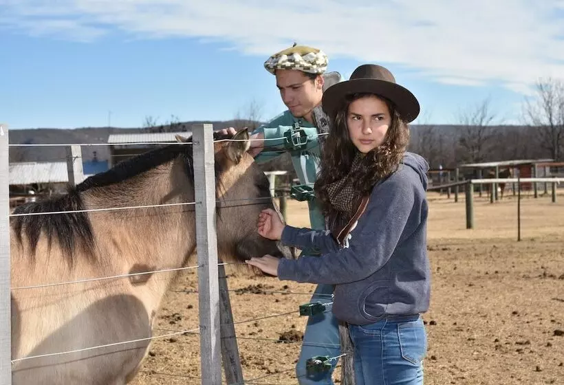 Hotelli De Campo Granja El Aromo