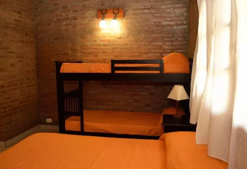 Hotelli De Campo Granja El Aromo