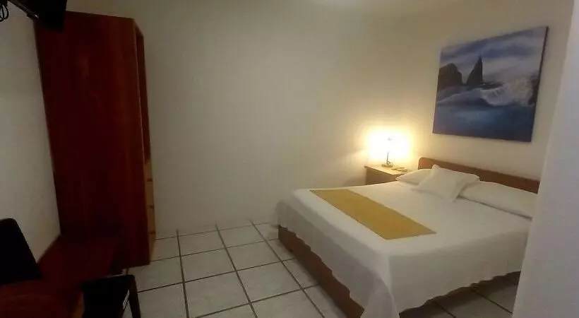 هتل El Bambú Galápagos