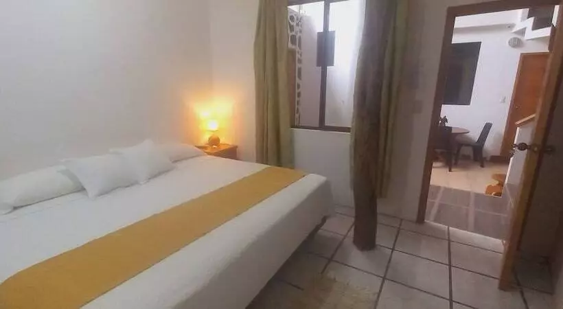 هتل El Bambú Galápagos