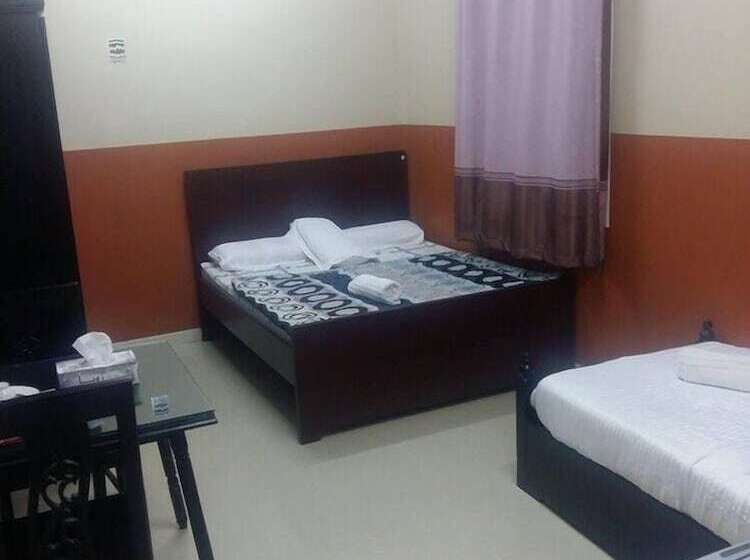 هتل Five Continents