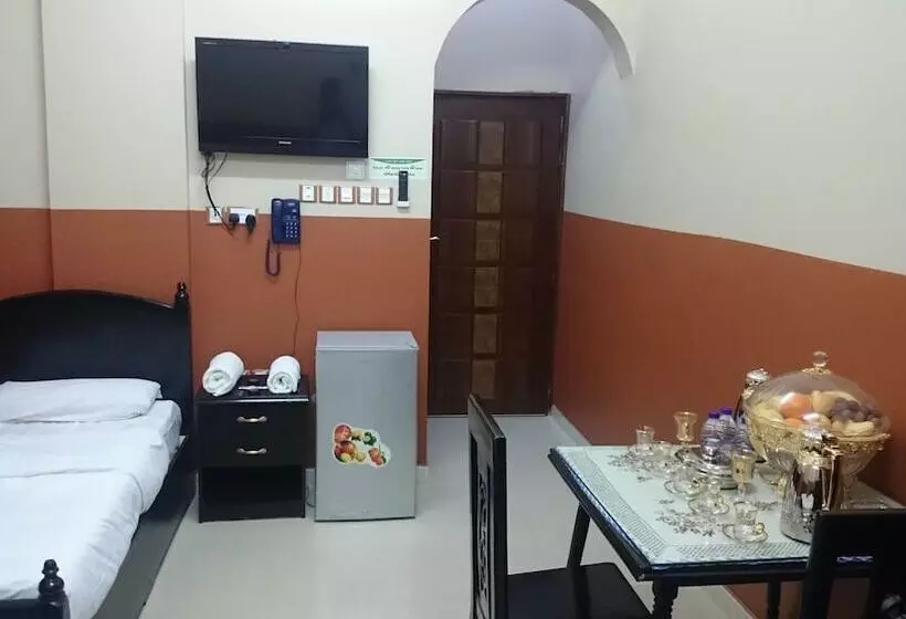 هتل Five Continents