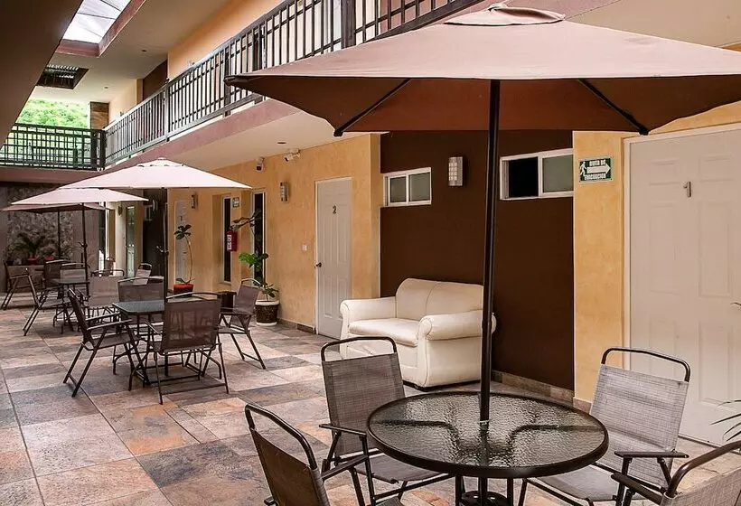 ホテル Huaxteca Inn