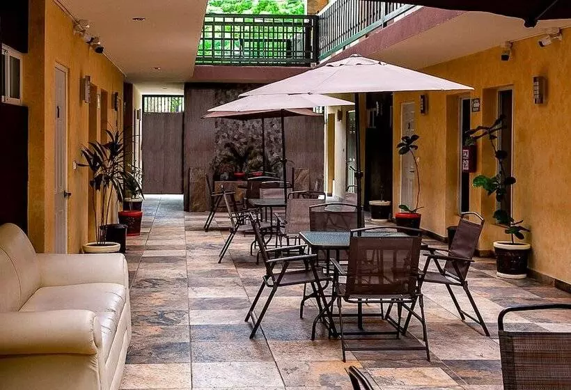 ホテル Huaxteca Inn