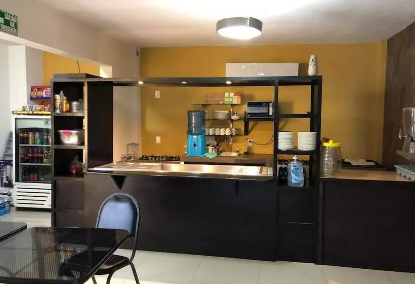 ホテル Huaxteca Inn