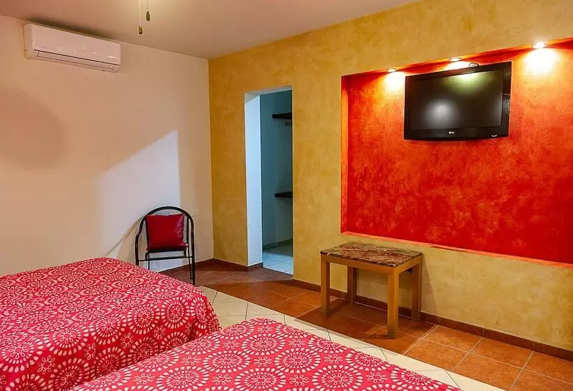 ホテル Huaxteca Inn