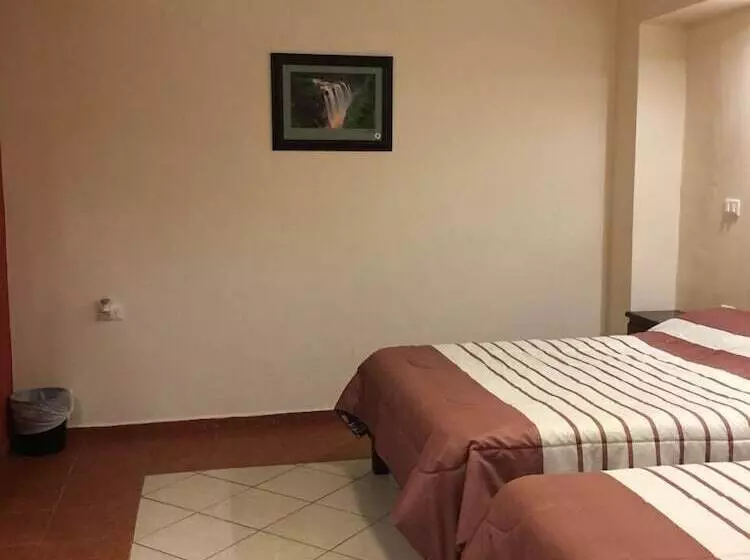 ホテル Huaxteca Inn