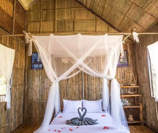 هتل Jungle Beach
