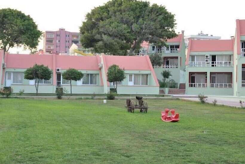 هتل Oykum Tatil Koyu