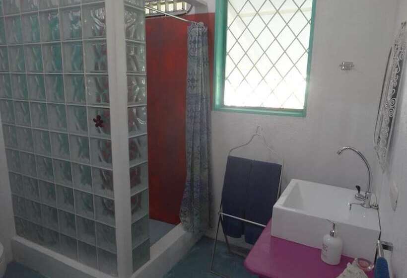 Hotel Playa Grande Lodge & Tree House