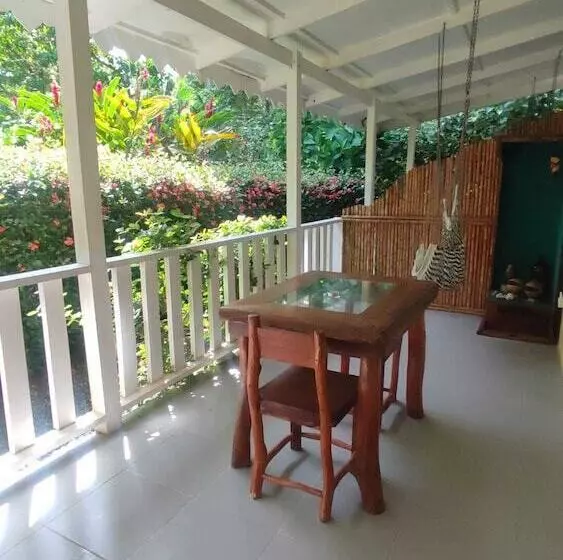ホテル Playa Grande Lodge & Tree House