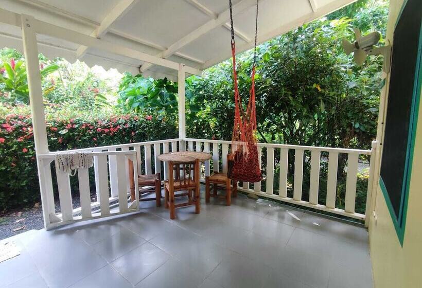 Hotel Playa Grande Lodge & Tree House