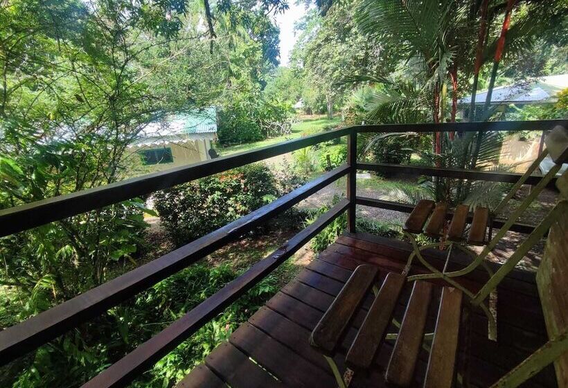 Hotel Playa Grande Lodge & Tree House