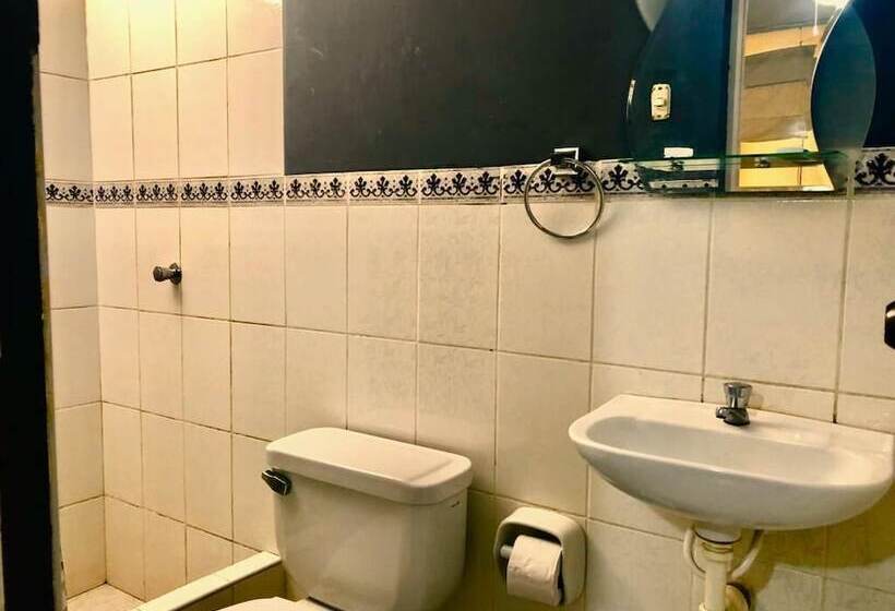 ホテル The Airport House