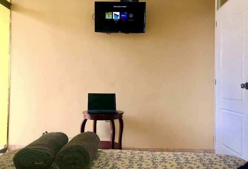 ホテル The Airport House