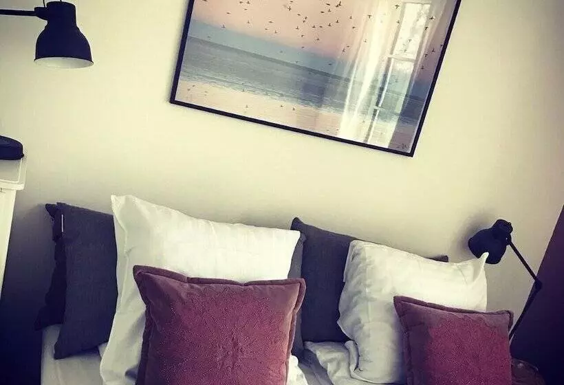 Katrinelund Bed And Breakfast