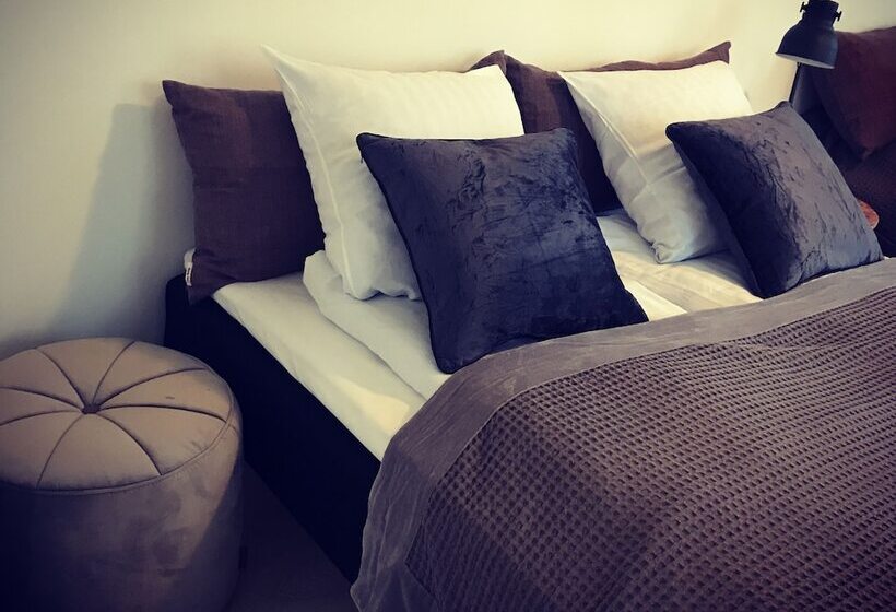 Katrinelund Bed And Breakfast