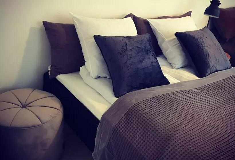 Katrinelund Bed And Breakfast