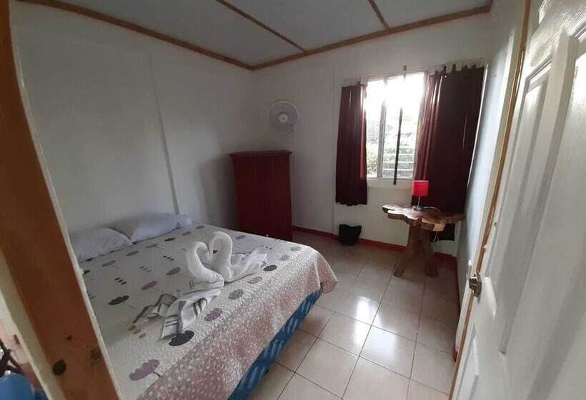 Little Paradise Hostel