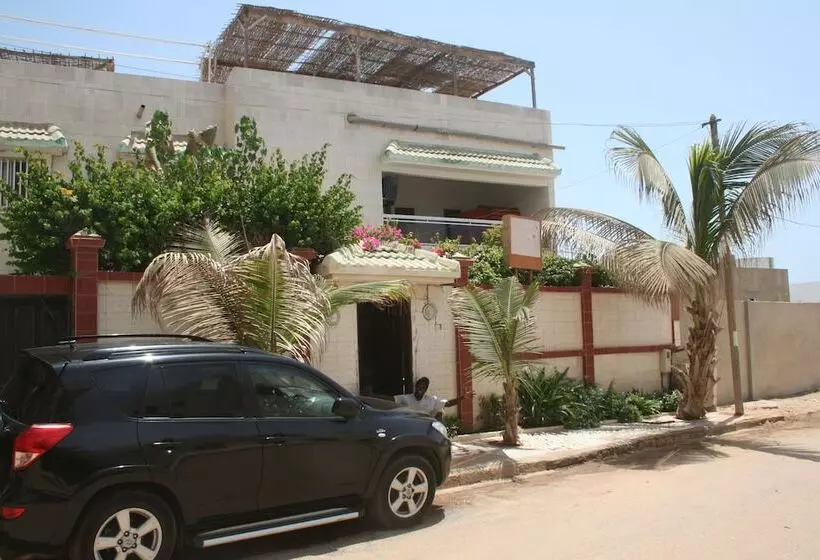 پانسیون Auberge Keur Diame