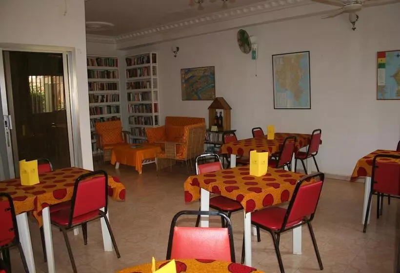 پانسیون Auberge Keur Diame