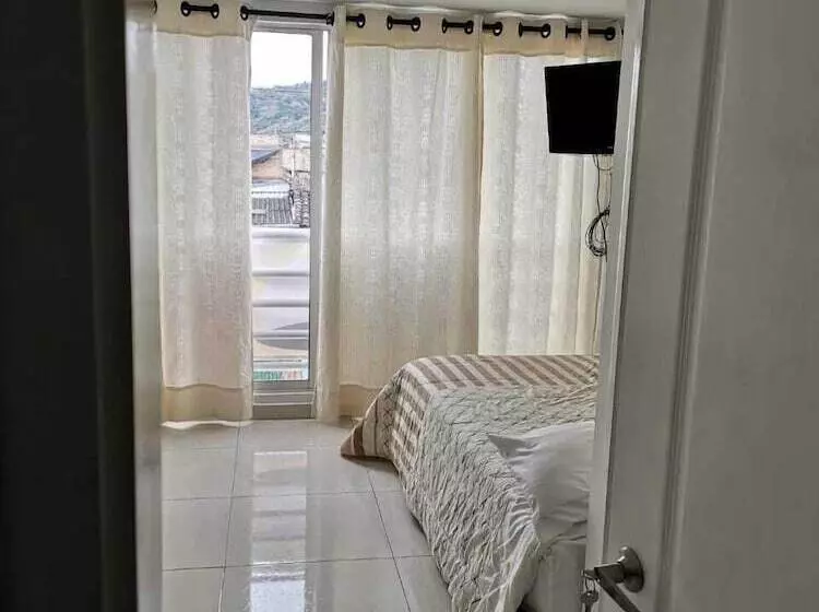 ペンション Hostal Cerca Al Centro De Popayan