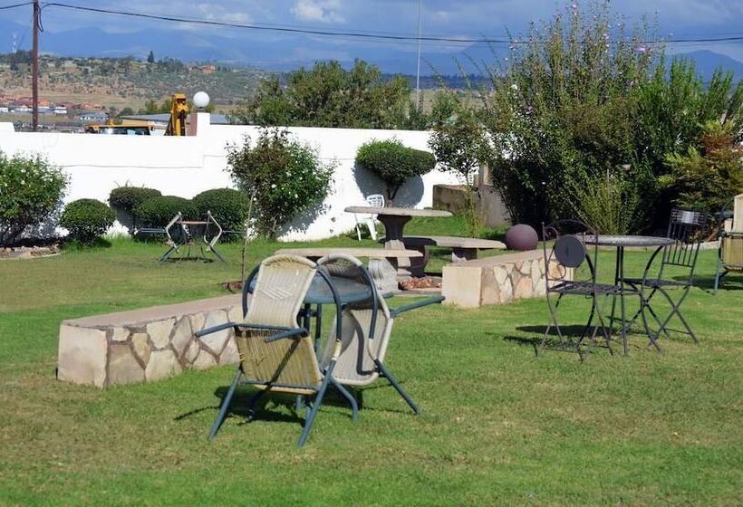 بنسيون Phomolo Guest House