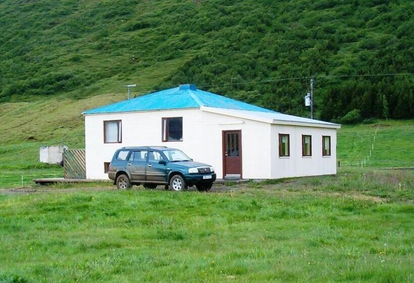 پانسیون Sandhaugar Guesthouse