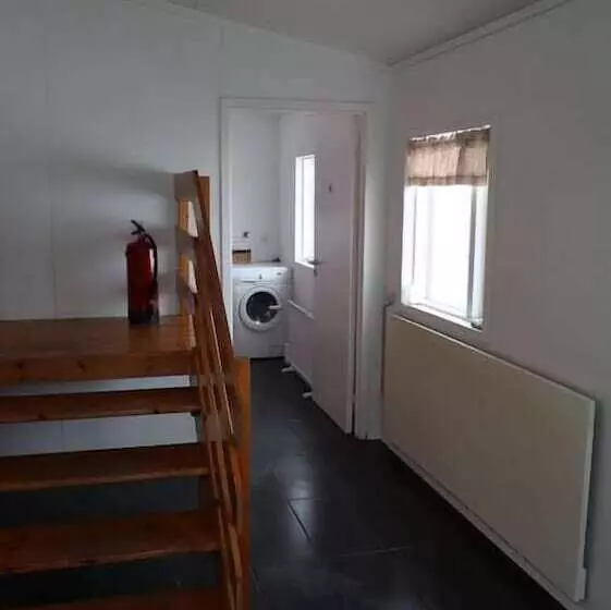 پانسیون Sandhaugar Guesthouse