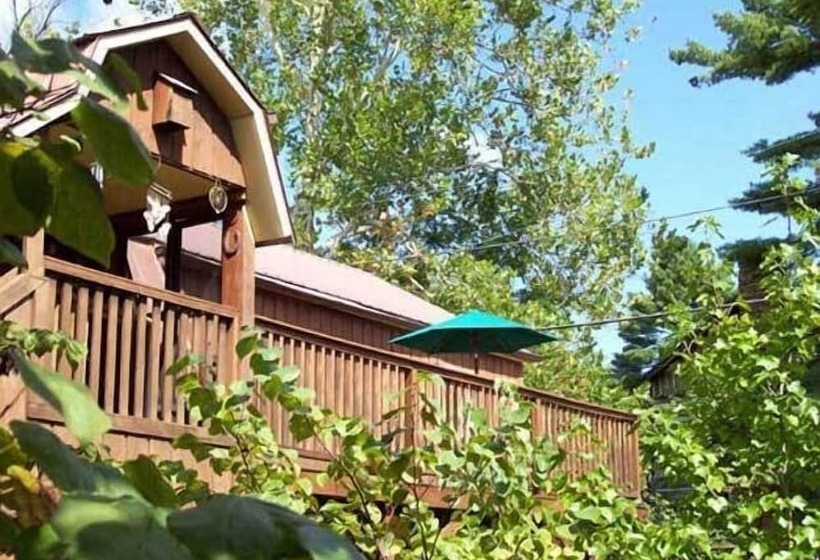 펜션 The Iris Garden Downtown Cottages And Suites