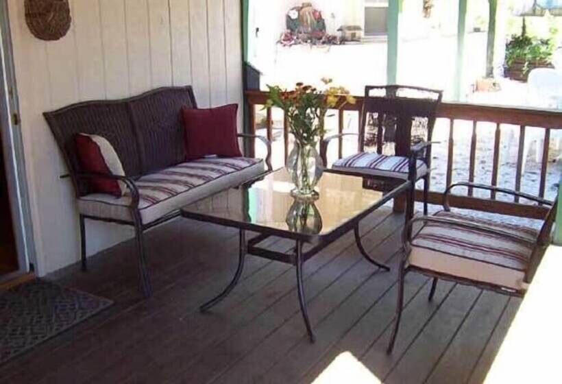 펜션 The Iris Garden Downtown Cottages And Suites