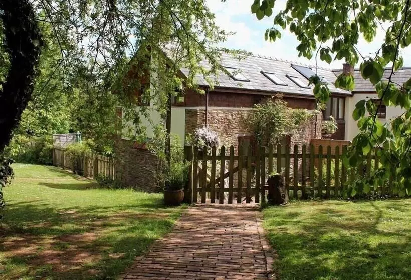 The Cider Barn
