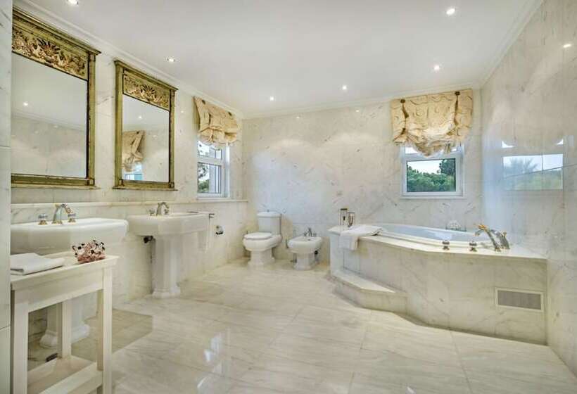 Villa In Quinta Do Lago Resort 1025